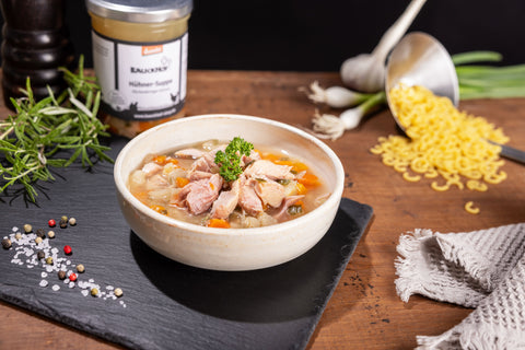 Hühnersuppe in Demeter-Qualität